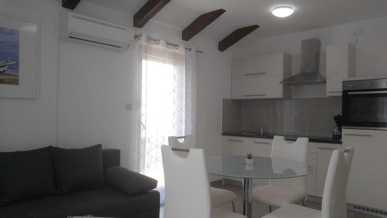 Apartmani Roberta Jurdani 外观 照片