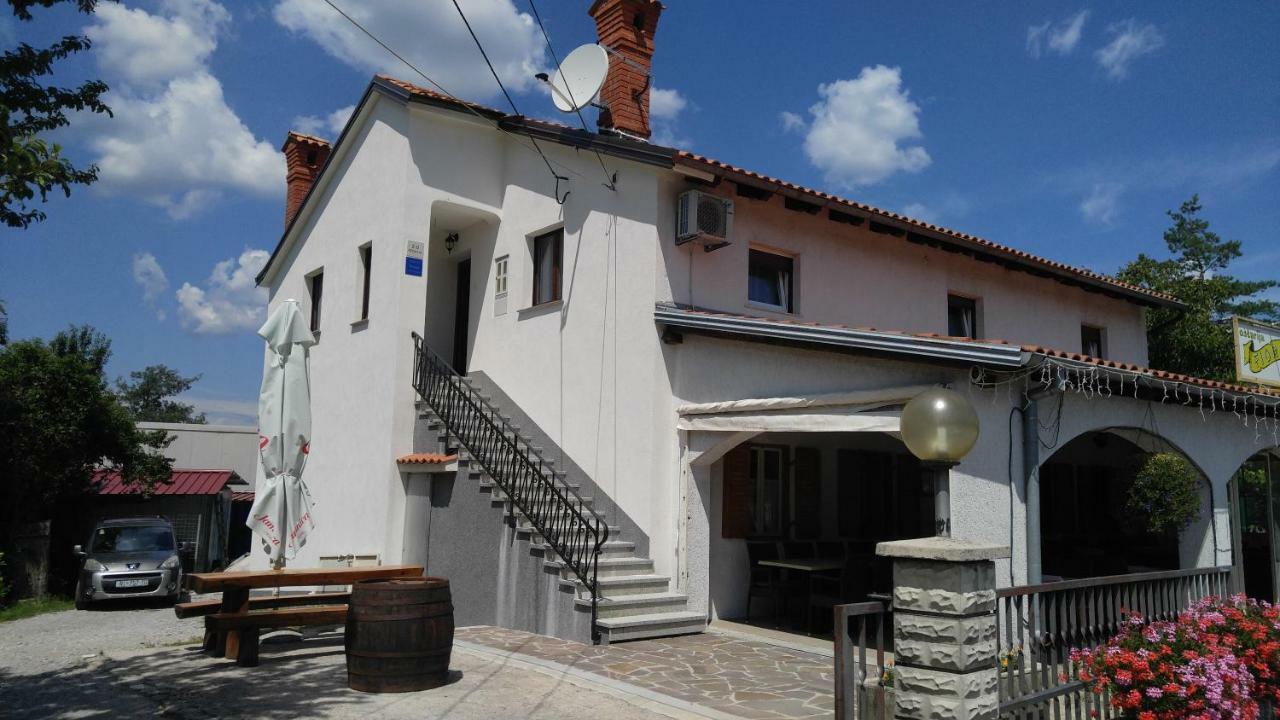 Apartmani Roberta Jurdani 外观 照片